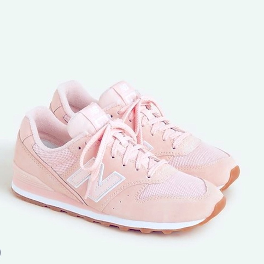 New Balance 996 Baby Pink Sneakers